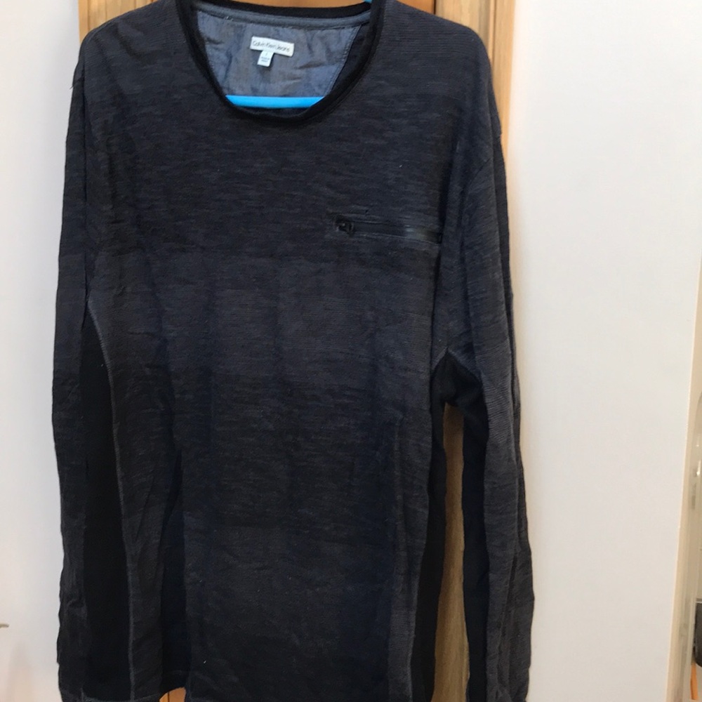 Men’s long sleeve shirt